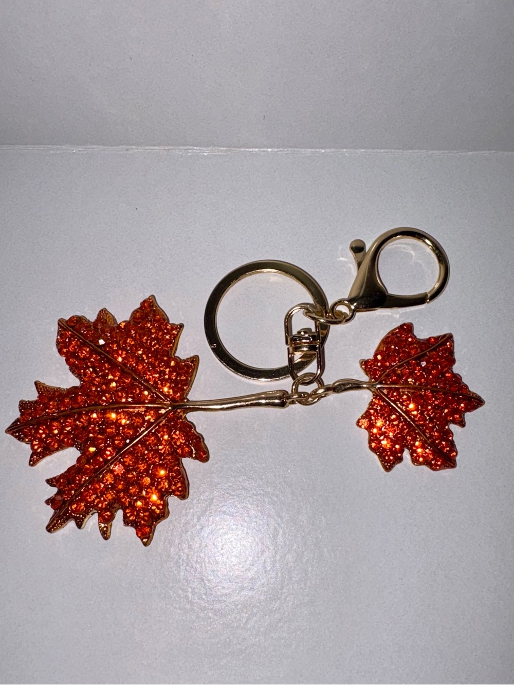 Pumpkin Spice Maple Leaf Keychain - Sparkling Fall Accessory - Picture 4 of 7